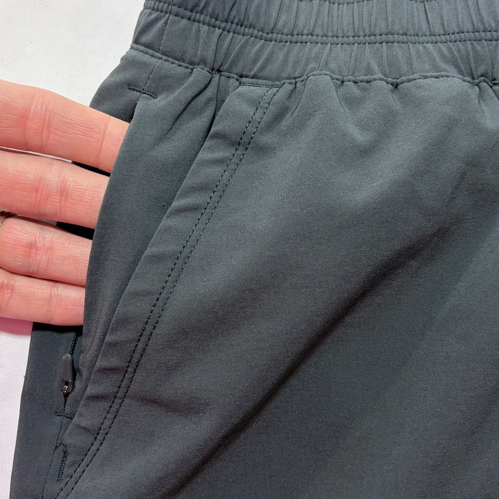 The North Face skirt with shorts size medium - Picture 7 of 10